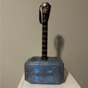 NWT Disney Parks Mjolnir Thor Hammer souvenir Drink Holder